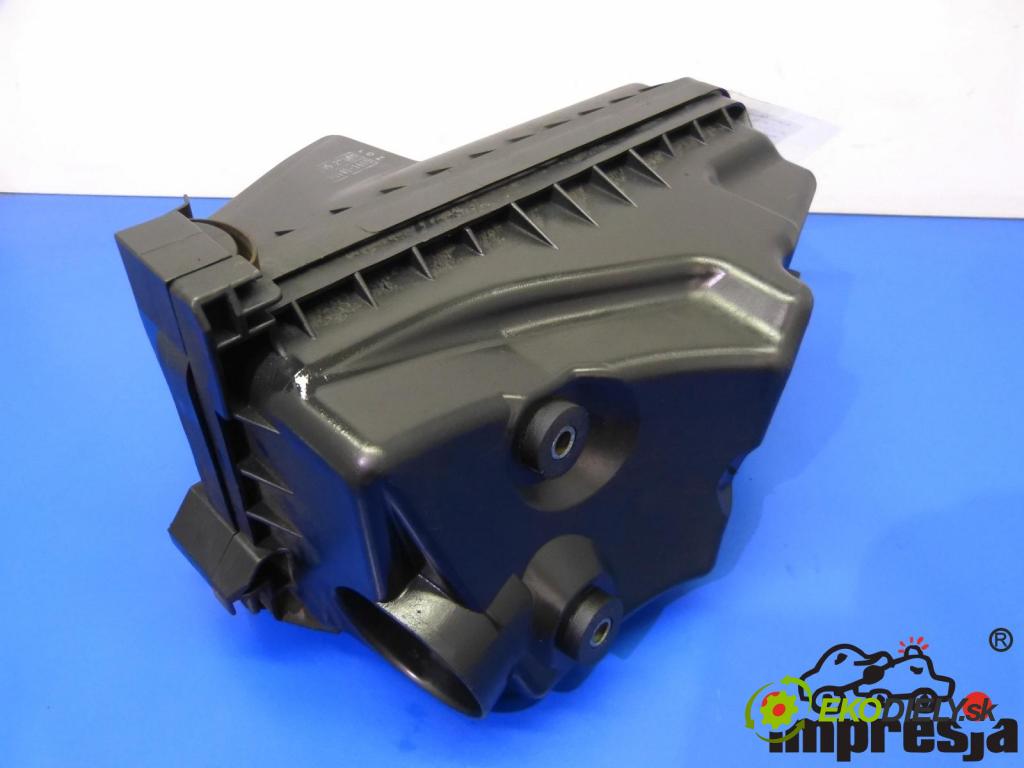 Toyota Corolla Verso I 2001-2004 2.0 D4D 90 hp  66 kW 2000 cm3  obal filtra vzduchu  (Kryty filtrů)