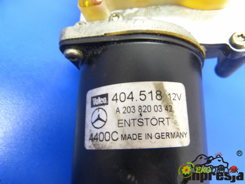 Mercedes C W203 2000-2007 2.0 KAT 163 hp  120 kW 2000 cm3  motor stěračů přední část