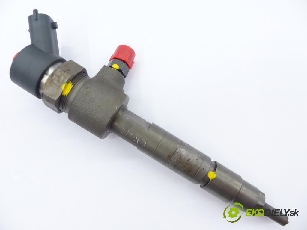 Lancia Lybra 2.4 JTD 140 HP  103 kW 2400 cm3  vstrekovač  (Vstrekovače)