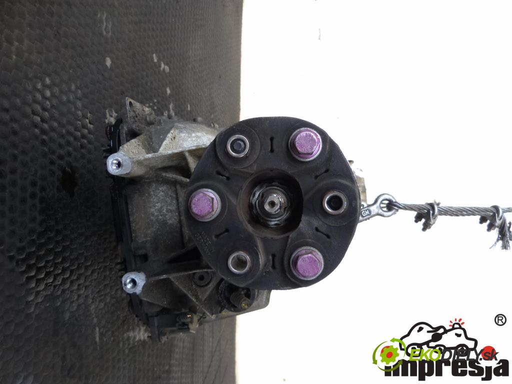 Jaguar S-type 3.0 V6 238hp  175 kW 3000 cm3  převodovka - automat