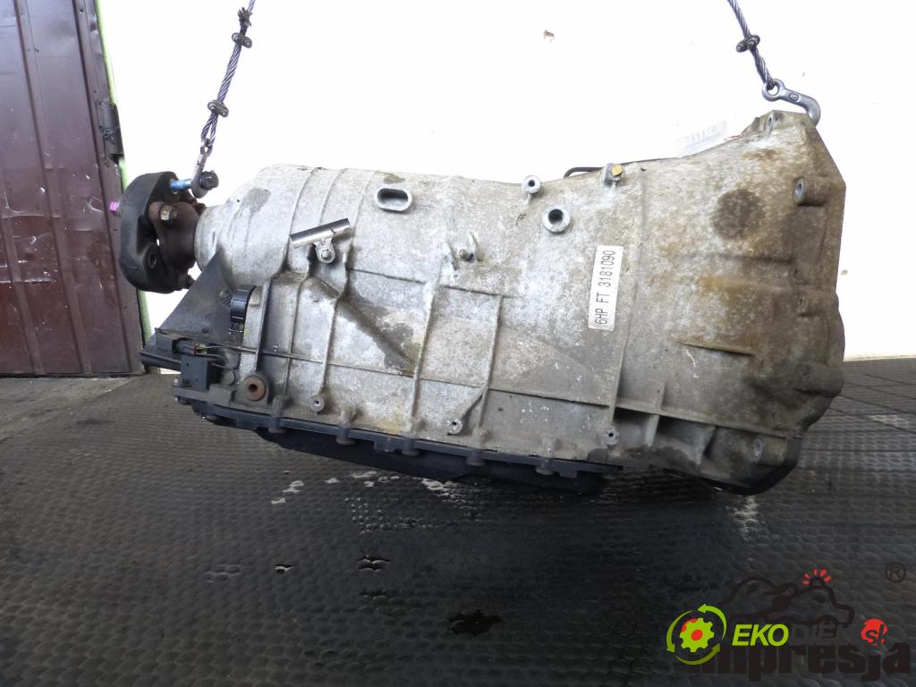 Jaguar S-type 3.0 V6 238hp  175 kW 3000 cm3  převodovka - automat