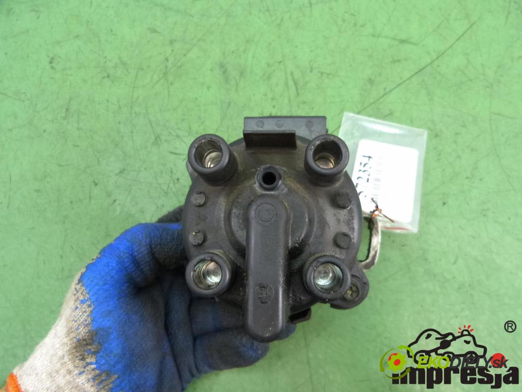 Mazda 323f 1.5 16V 1500 cm3 Rozdeľovač - (Rozdeľovače)