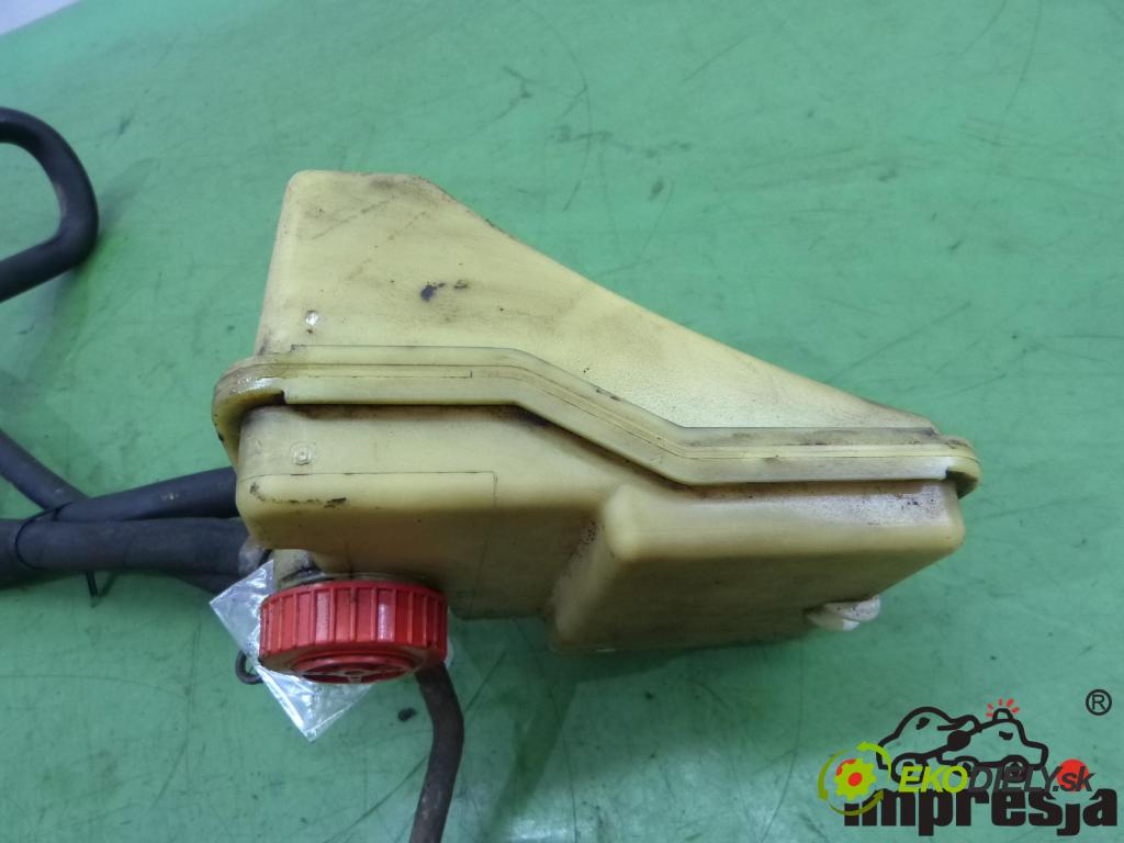 Citroen Xsara 1997-2000 1.8 8V 90 HP  66 kW 1800 cm3  Rúrka servočerpadlo