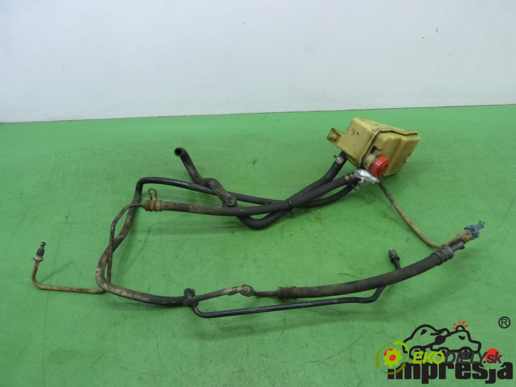Citroen Xsara 1997-2000 1.8 8V 90 HP  66 kW 1800 cm3  Rúrka servočerpadlo 
