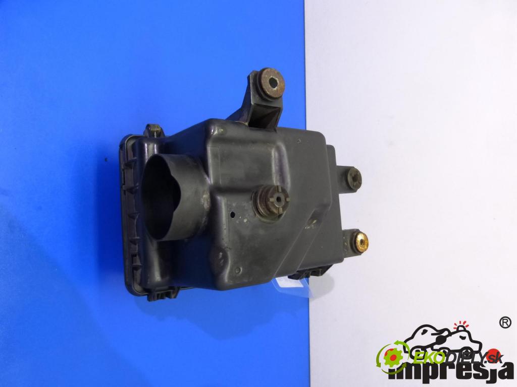 Mazda 323f 1.8 16V 114 hp  84 kW 1800 cm3  obal filtra vzduchu  (Kryty filtrů)