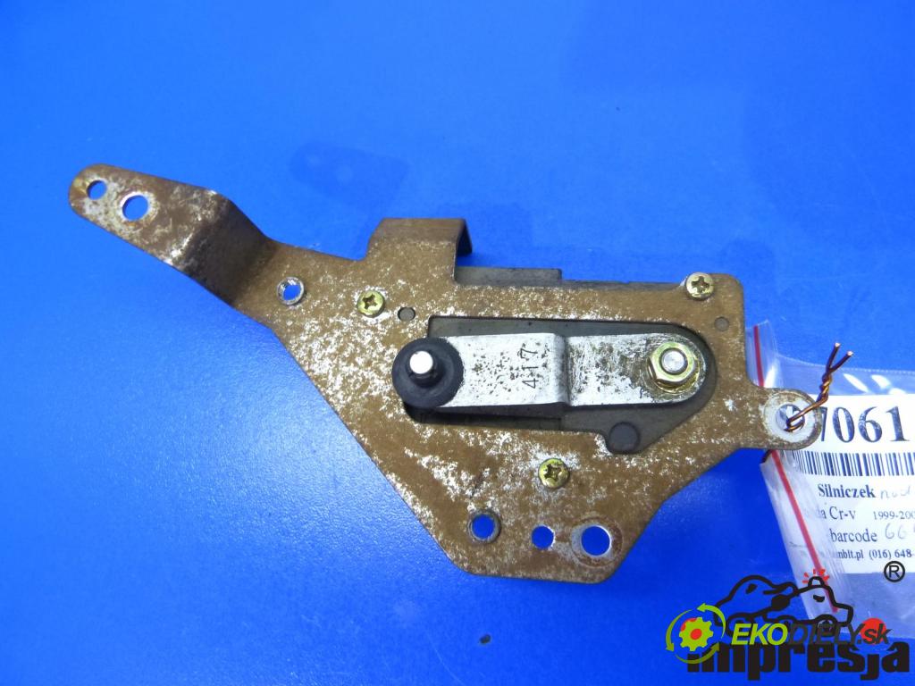 Honda CR-V I 1995-2001 2.0 16V 147 HP  108 kW 2000 cm3  Motorček kúrenia