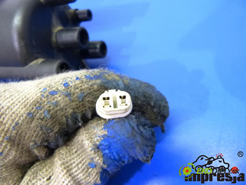 Suzuki Swift 1989-2004 1.0 53km  39 kW 1000 cm3  Rozdeľovač -  (Rozdeľovače)