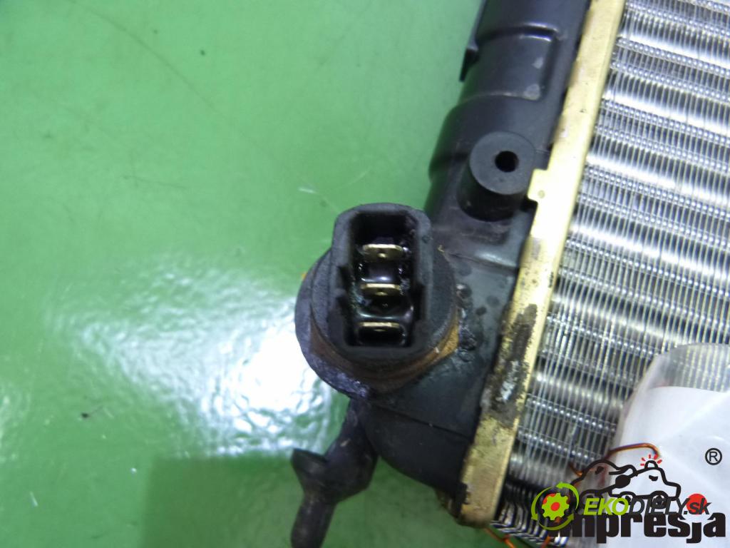 Vw Passat B3 1988-1993 2.0 8V 116 HP 85 kW 2000 cm3 Chladič (Chladiče)