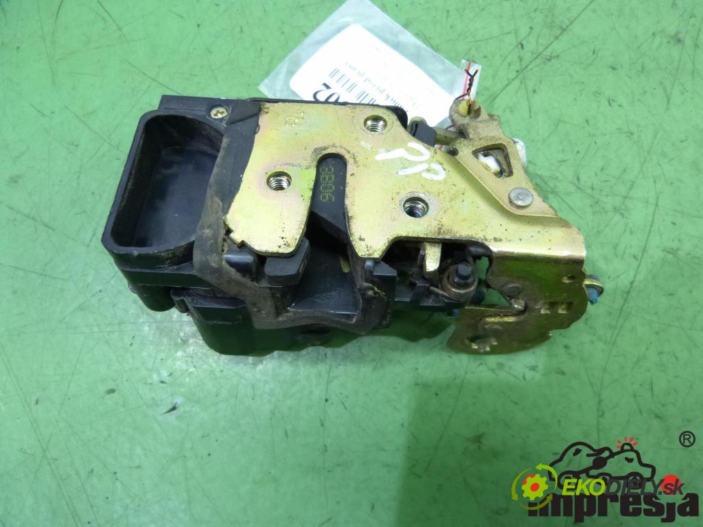 Daewoo Lanos 1.6 16V   1600 cm3  zámok přední část pravý 