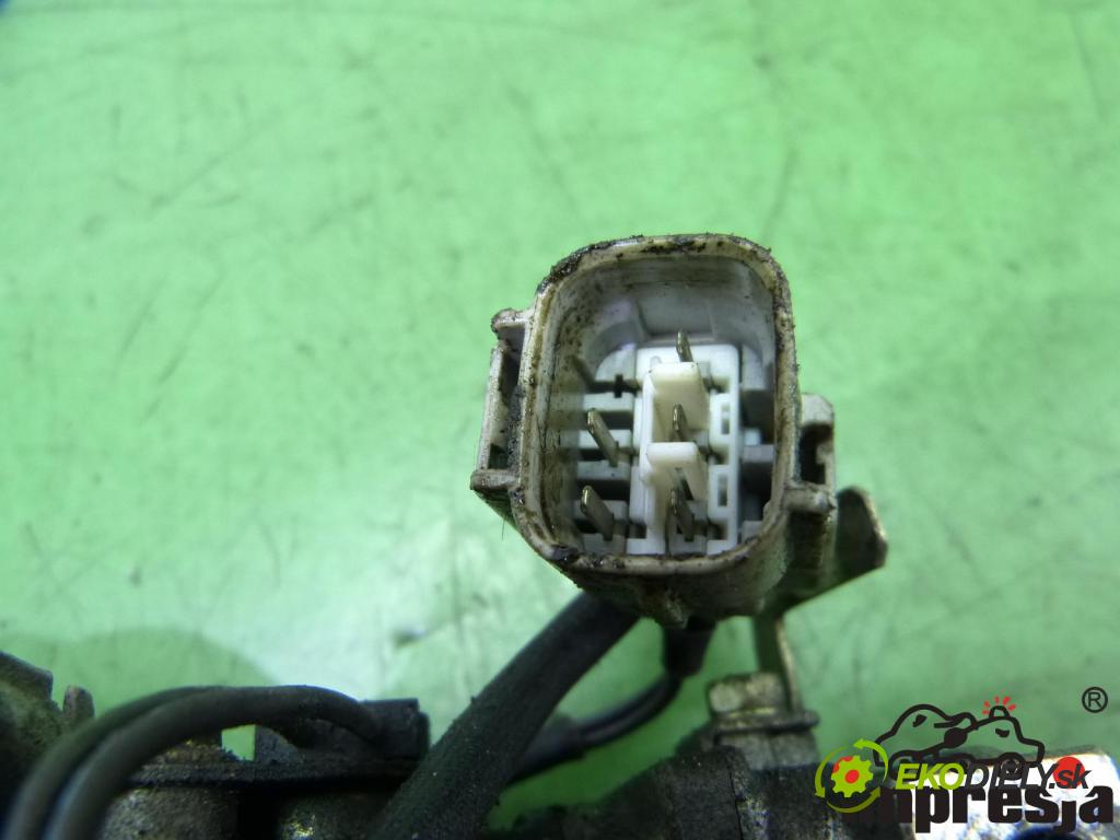 Toyota Corolla E11 1997-2002 1.3 16V 86 HP  63 kW 1300 cm3  Pumpa klimatizácie