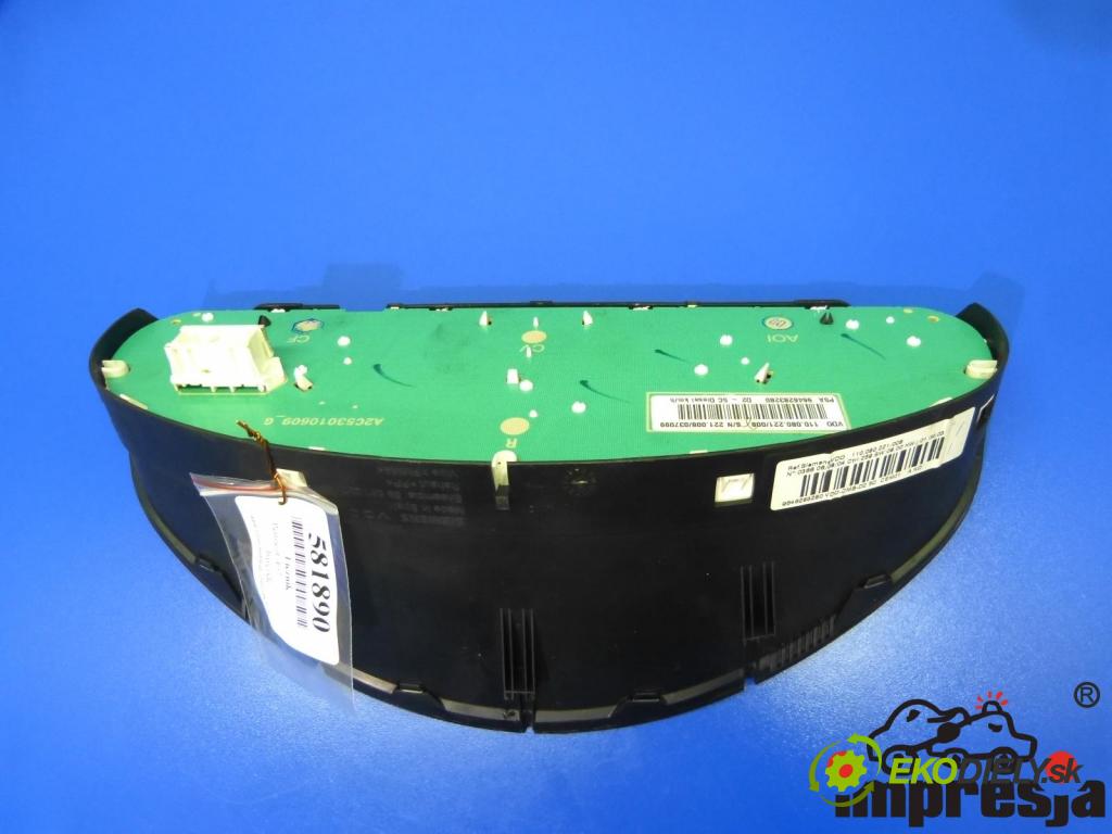 Peugeot 407 2.0 HDI 136hp  100 kW 2000 cm3  prístrojovka  (Přístrojové desky, displeje)