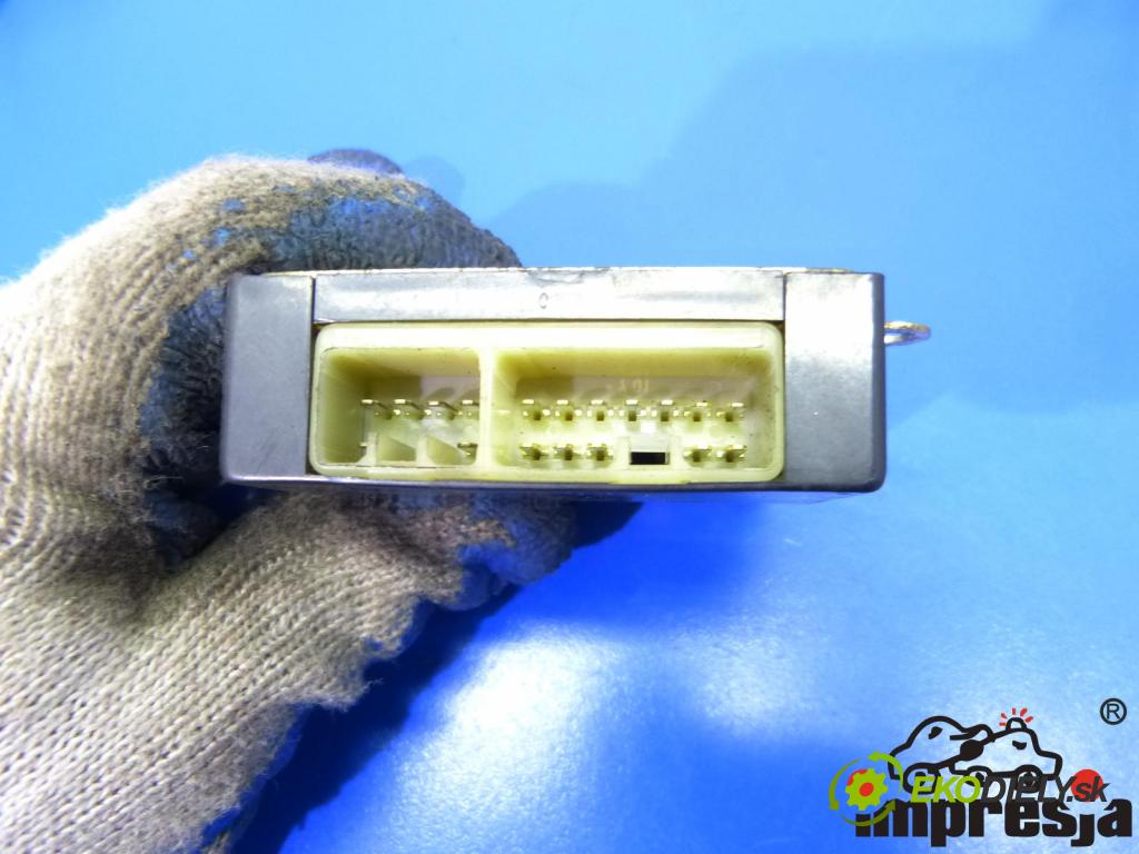 Mitsubishi Carisma 1.6 16V 90 HP  66 kW 1600 cm3  Modul Riadiaca jednotka  (Ostatné)