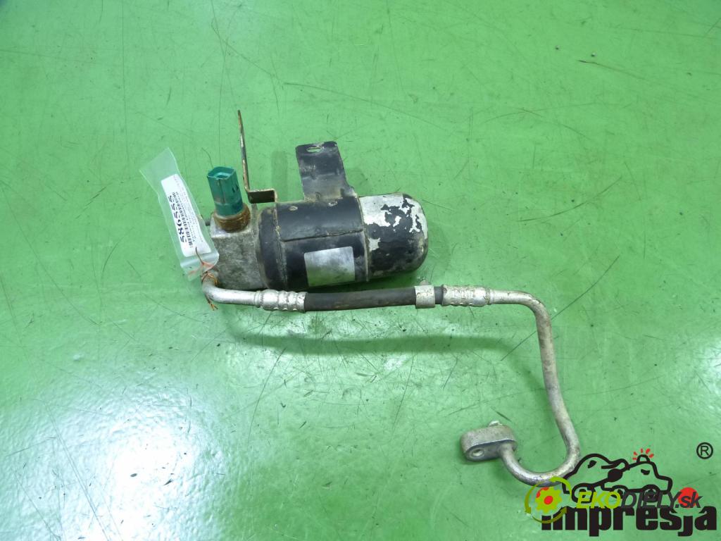 Rover 400 1.6 16V  82 kW 1600 cm3  Rúrka klimatizácie 
