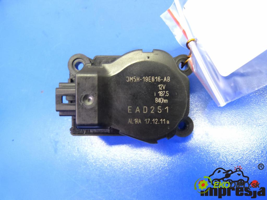 Ford Focus Mk3 2010-2018 1.6 TDCI 116 HP  85 kW 1600 cm3  Motorček kúrenia