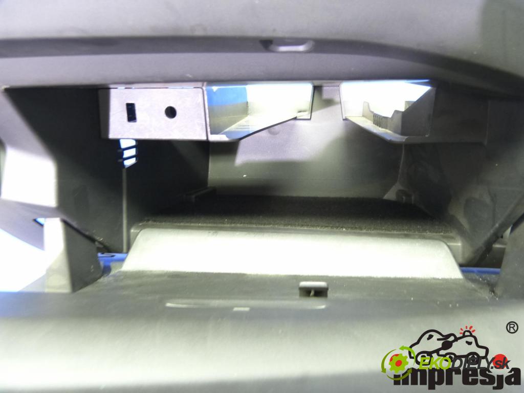 Ford Focus Mk3 2010-2018 1.6 TDCI 116 HP  85 kW 1600 cm3  Priehradka, kastlík