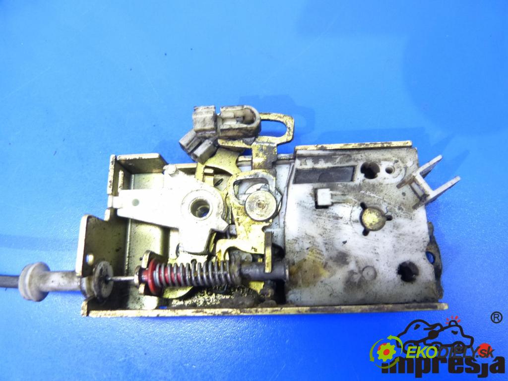 Mazda 121 1.25 ZETEC 16V 75 hp  55 kW 1250 cm3  zámok přední část levý