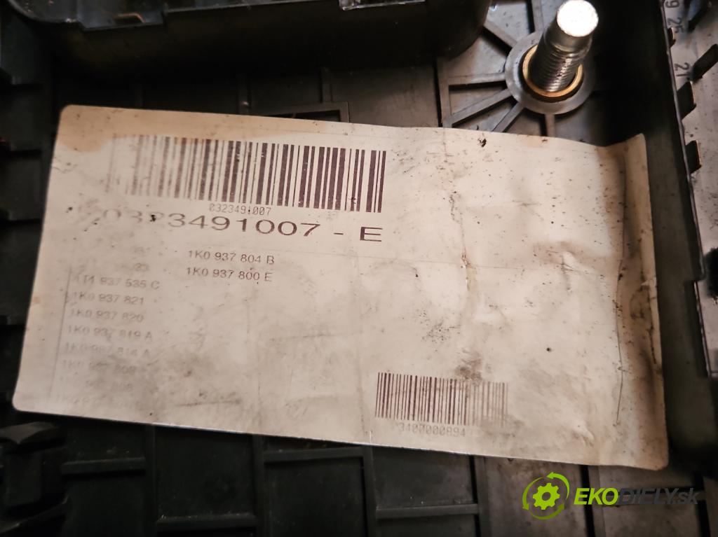 Vw Touran I 2003-2015 2.0 TDI 136hp 100 kW 2000 cm3 5- skříňka pojistková (Pojistkové skříňky)