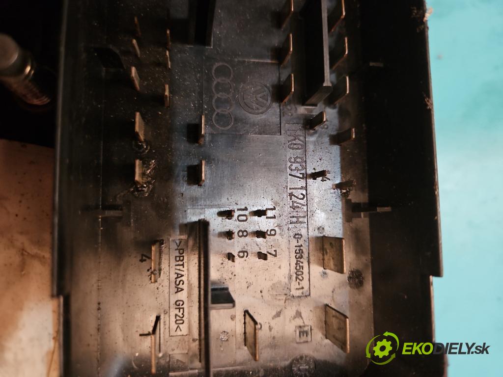 Vw Touran I 2003-2015 2.0 TDI 136hp 100 kW 2000 cm3 5- skříňka pojistková (Pojistkové skříňky)