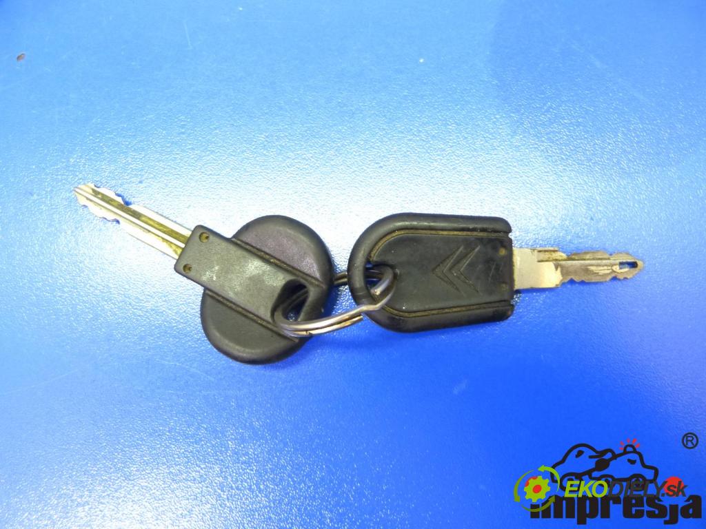 Citroen Zx 1.8d 65 hp  48 kW 1800 cm3  spínačka  (Spínací skříňky a klíče)