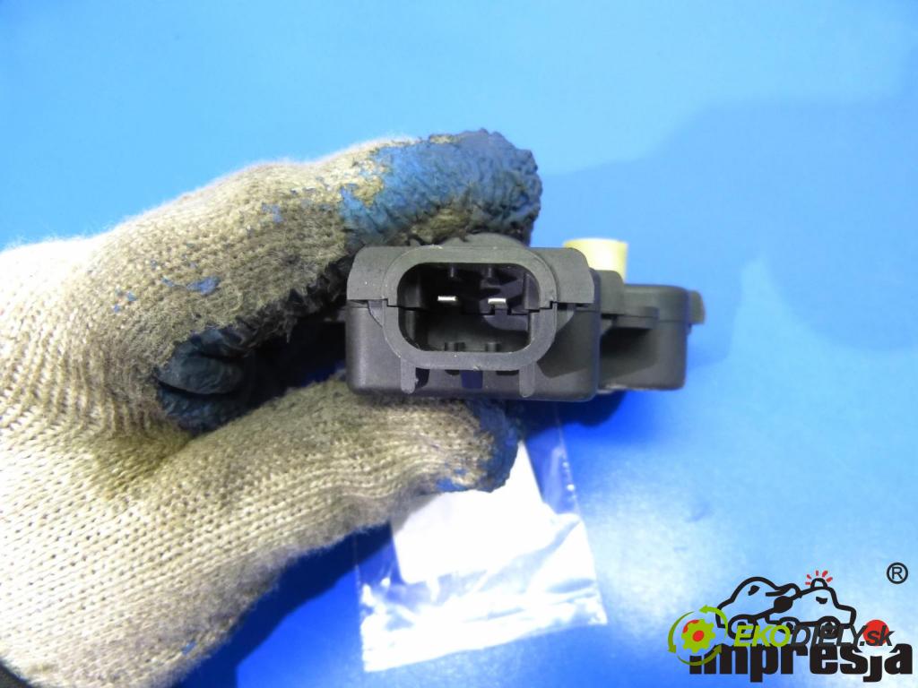 Jeep Grand Cherokee WJ 1998-2004 3.1 TD 140 HP  103 kW 3100 cm3  Motorček kúrenia