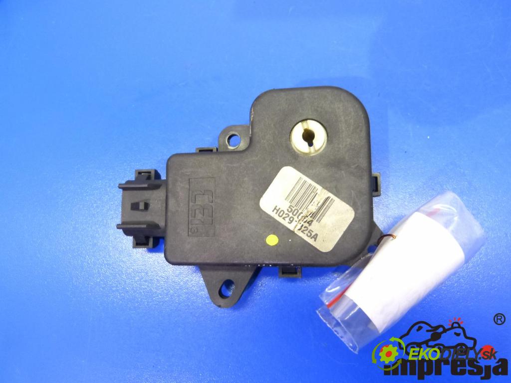 Jeep Grand Cherokee WJ 1998-2004 3.1 TD 140 HP  103 kW 3100 cm3  Motorček kúrenia