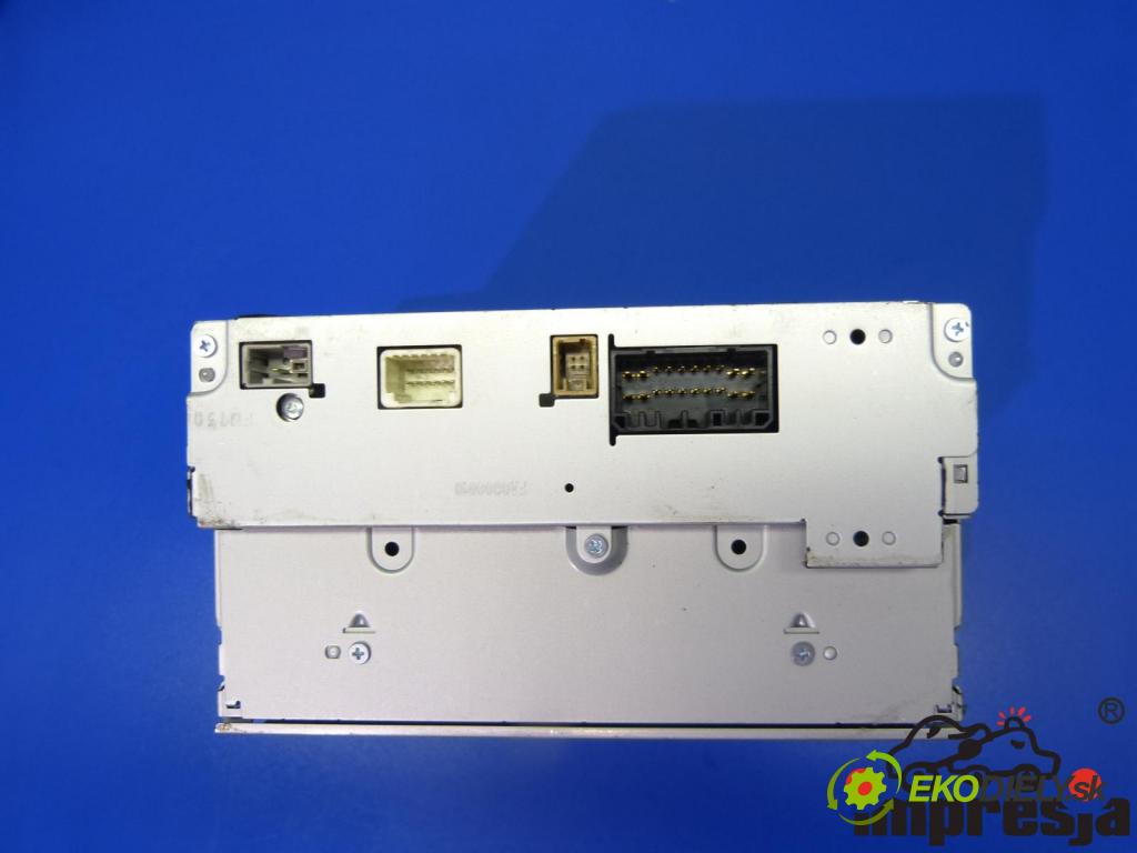 Suzuki Swift Mk7 2010-2017 1.2 16V 94 HP  69 kW 1200 cm3  RADIO  (Audio zariadenia)