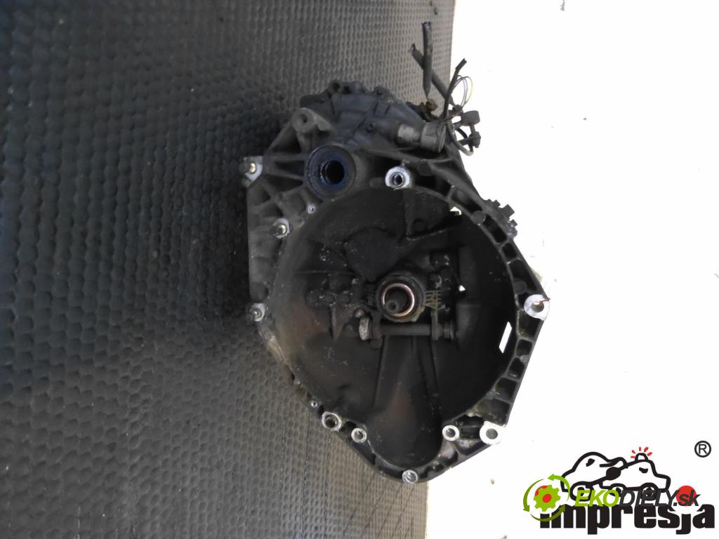 Alfa romeo 146 1.9 TD 90 HP  66 kW 1900 cm3  Prevodovka - manuálne