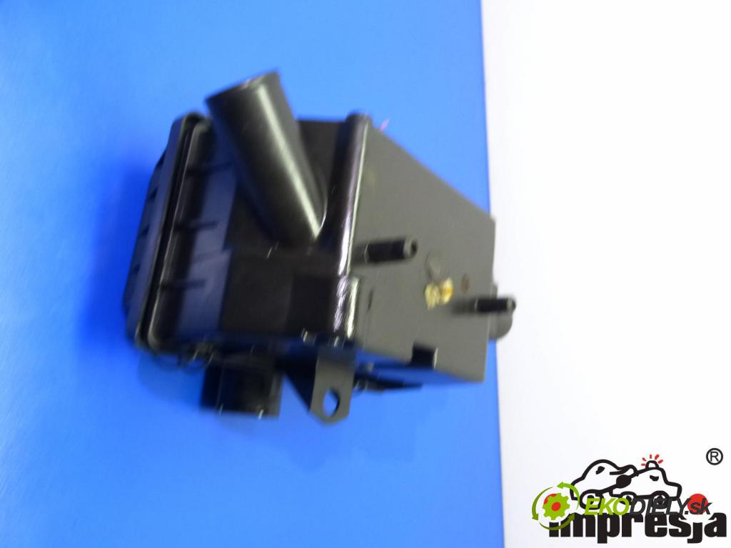 Fiat Seicento 0.9 39 hp  29 kW 900 cm3  obal filtra vzduchu  (Kryty filtrů)