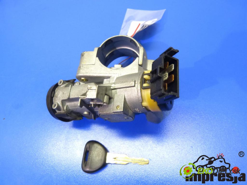 Mitsubishi Colt Z30 VI 04-12 1.3 12V   1300 cm3  spínačka  (Spínací skříňky a klíče)