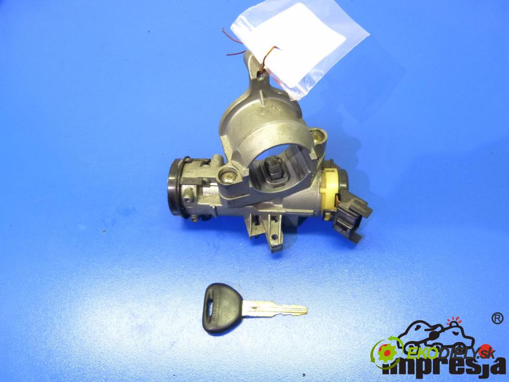 Mitsubishi Colt Z30 VI 04-12 1.3 12V   1300 cm3  spínačka  (Spínací skříňky a klíče)