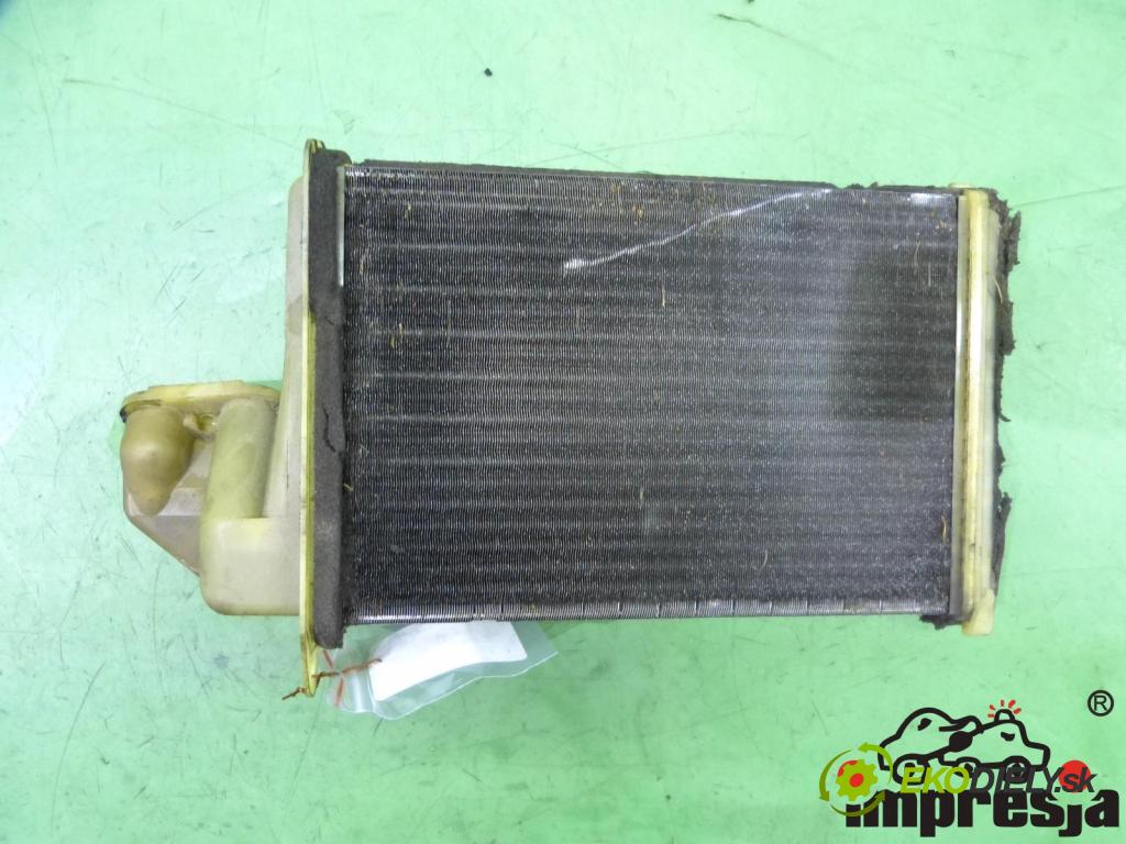 Bmw 3 e36 1991-2000 1.8   1800 cm3  Výhrevné teleso, radiátor kúrenia  (Radiátory kúrenia)
