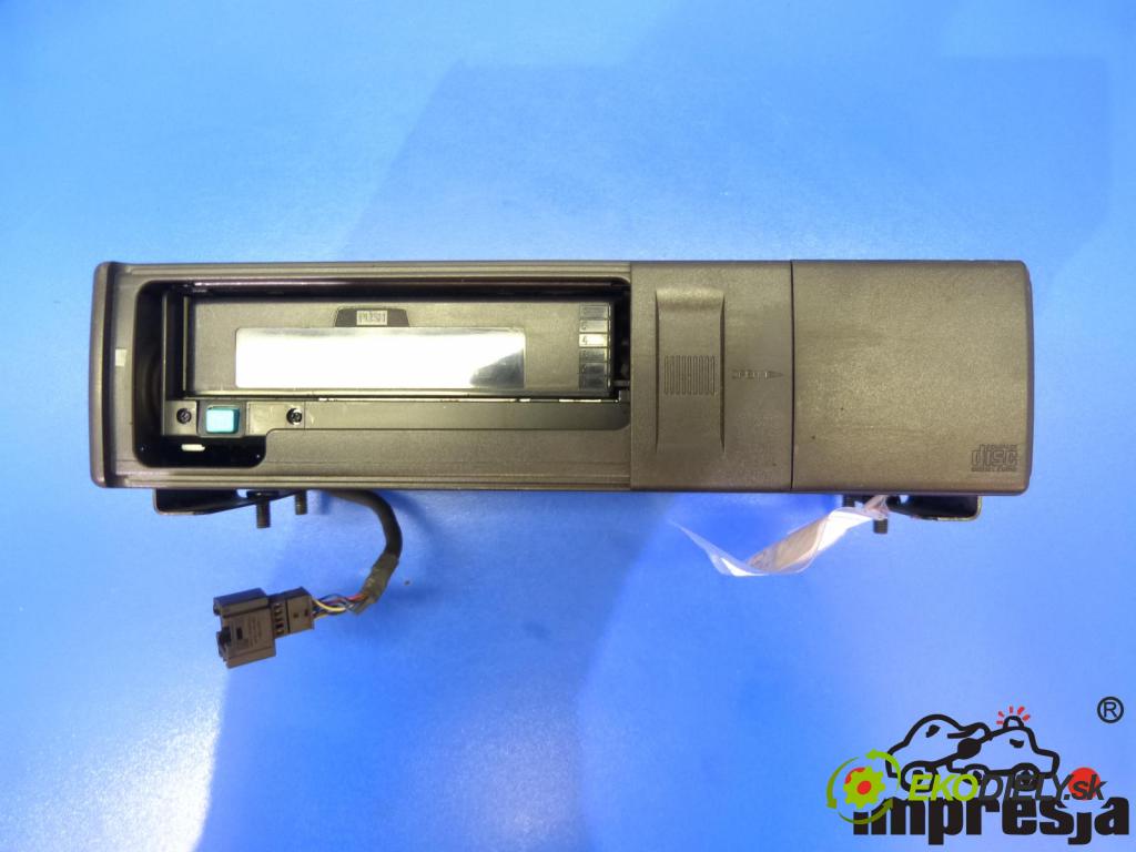 Rover 75 2.0 CDTI 116 hp  85 kW 2000 cm3  měnič CD  (CD měniče)