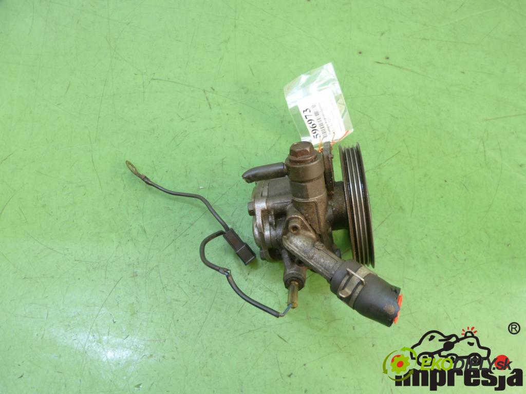 Mazda 323f 1.8 16V 114 HP  84 kW 1800 cm3  Pumpa servočerpadlo  (Servočerpadlá, pumpy riadenia)