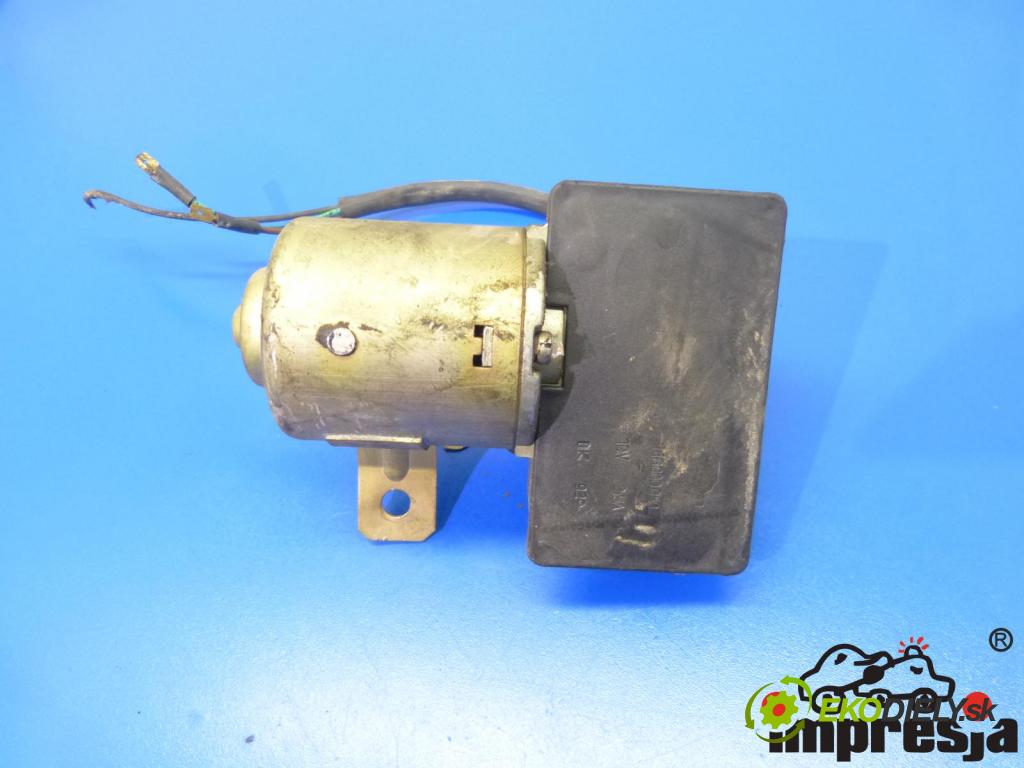 Polonez Caro/atu 1.6 karburátor   1600 cm3  motor stěrače zadní část