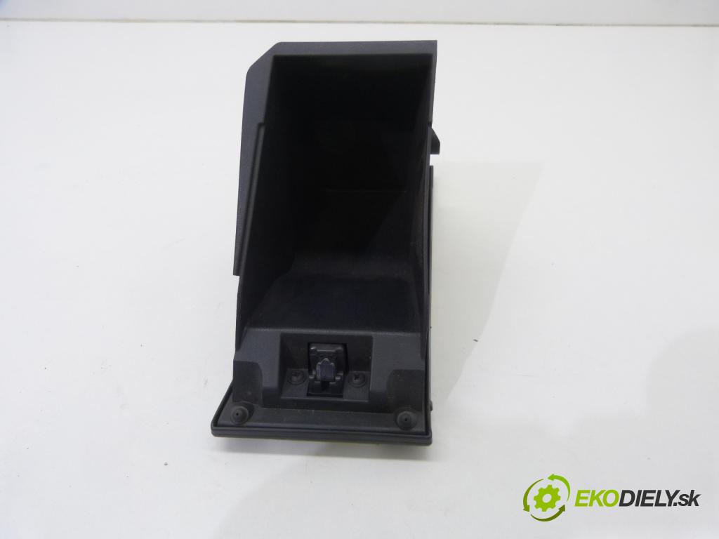 Mazda 2 I 2003-2007 1.4 16V   1400 cm3  Priehradka, kastlík 