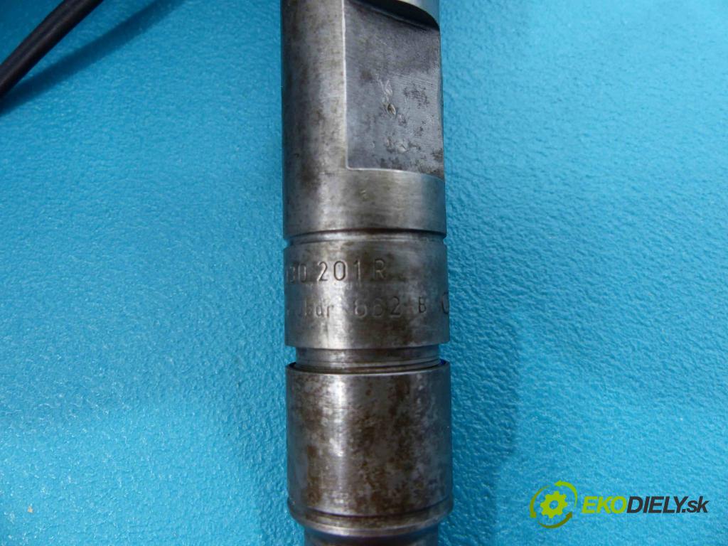 Vw Golf III 1991-1998 1.9 SDI 64 HP  47 kW 1900 cm3  vstrekovač 028130201R (Vstrekovače)