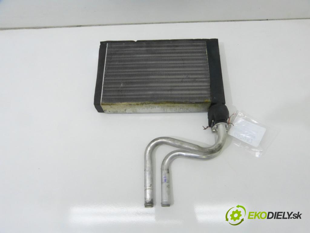 Ford Mondeo Mk1 1993-1996 1.8 16V   1800 cm3  topné těleso radiátor topení  (Radiátory topení)