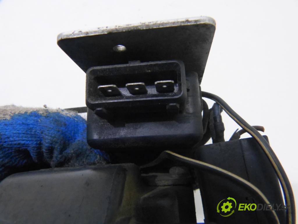 Audi 100 C4 1991-1994 2.3 Vstrek mech 133 HP  98 kW 2300 cm3  Cievka zapaľovacia  (Zapaľovacie cievky, moduly)