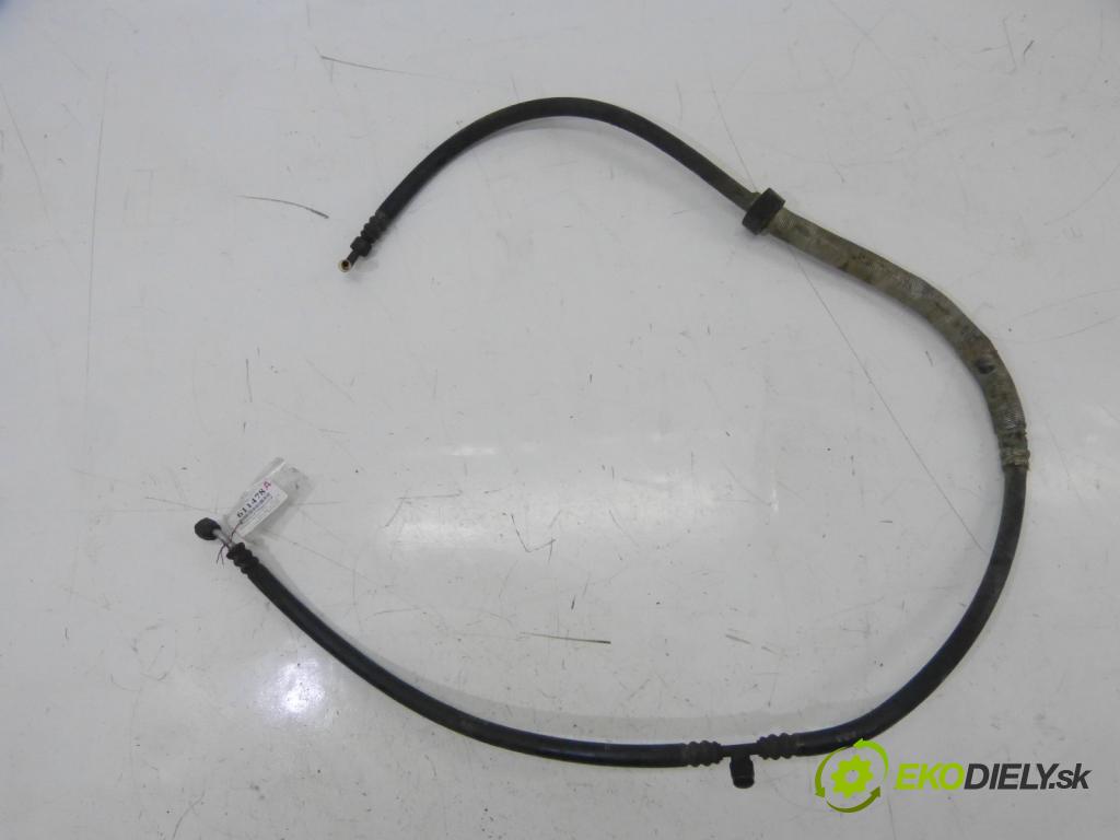 Nissan Almera N15 1995-2000 1.4 16V   1400 cm3  Rúrka klimatizácie