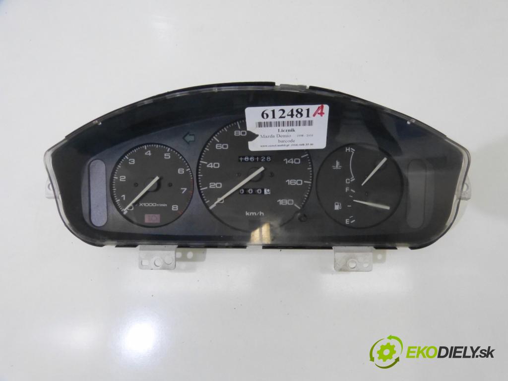 Mazda Demio 1.3 16V 63 hp  46 kW 1300 cm3  prístrojovka  (Přístrojové desky, displeje)