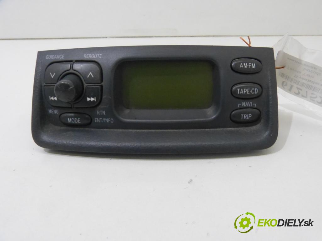 Toyota Yaris I 1999-2005 1.0 16V 68 HP  50 kW 1000 cm3  Dislpej  (Prístrojové dosky, displeje)