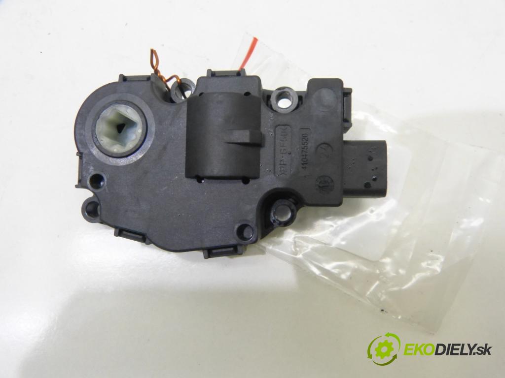 Mercedes A W169 2004-2012 1.5 95 HP  70 kW 1500 cm3  Motorček kúrenia 