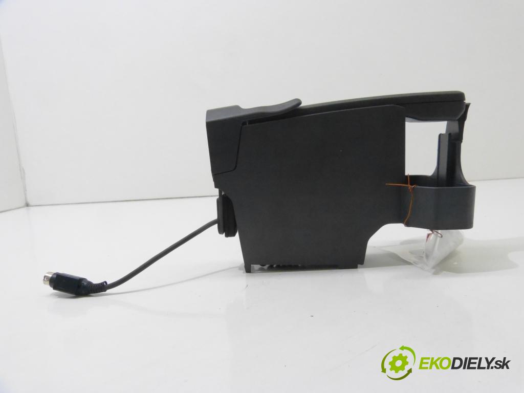 Volvo XC70 II 2000-2007 2.4d 163 hp  120 kW 2400 cm3  telefón  (Audio zařízení)