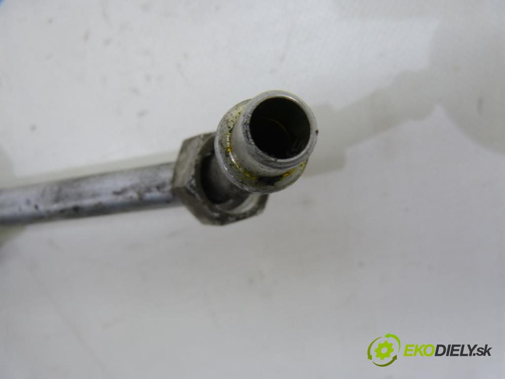 Ford Focus Mk1 1998-2004 1.6 16V 101 HP  74 kW 1600 cm3  Rúrka klimatizácie