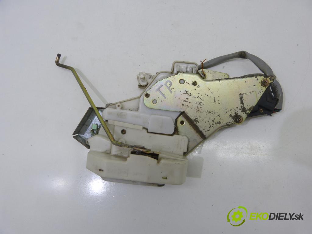 Opel Agila 1.0 12V 58 hp  43 kW 1000 cm3  zámok zadní část pravý 