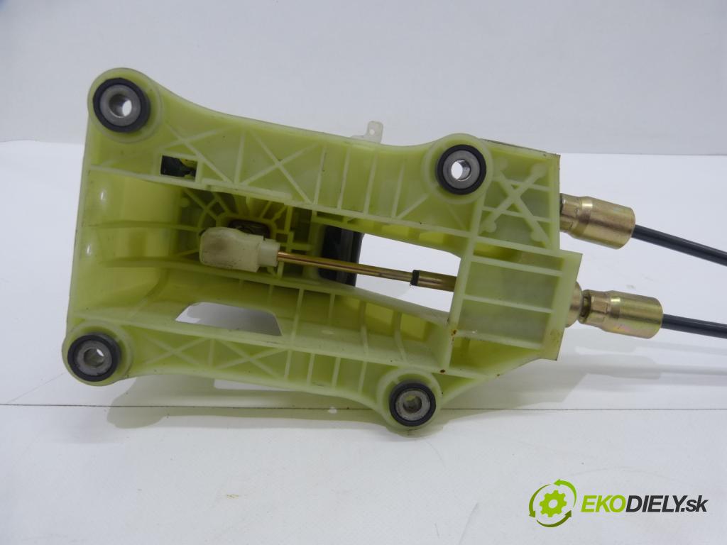 Honda Accord VII 2002-2008 2.2 i-CTDI 16V 140 HP  103 kW 2200 cm3  Kulisa - -  (Rýchlostné páky / kulisy)