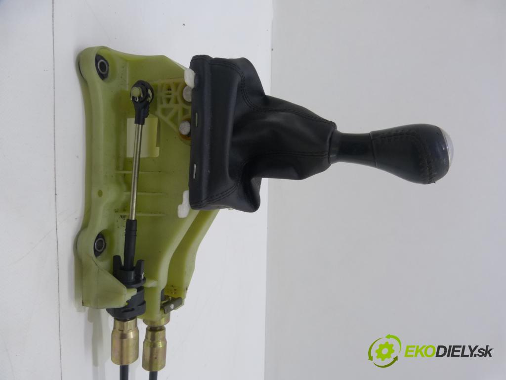 Honda Accord VII 2002-2008 2.2 i-CTDI 16V 140 HP  103 kW 2200 cm3  Kulisa - -  (Rýchlostné páky / kulisy)