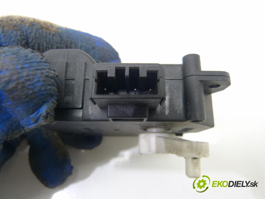 Honda Accord VII 2002-2008 2.2 i-CTDI 16V 140 HP  103 kW 2200 cm3  Motorček kúrenia