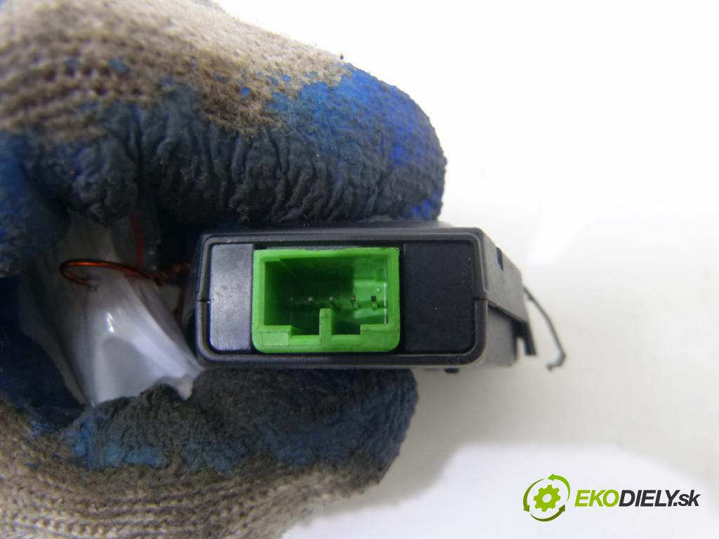 Honda Accord VII 2002-2008 2.2 i-CTDI 16V 140 HP  103 kW 2200 cm3  Snímač dažďa  (Snímače dažďa)