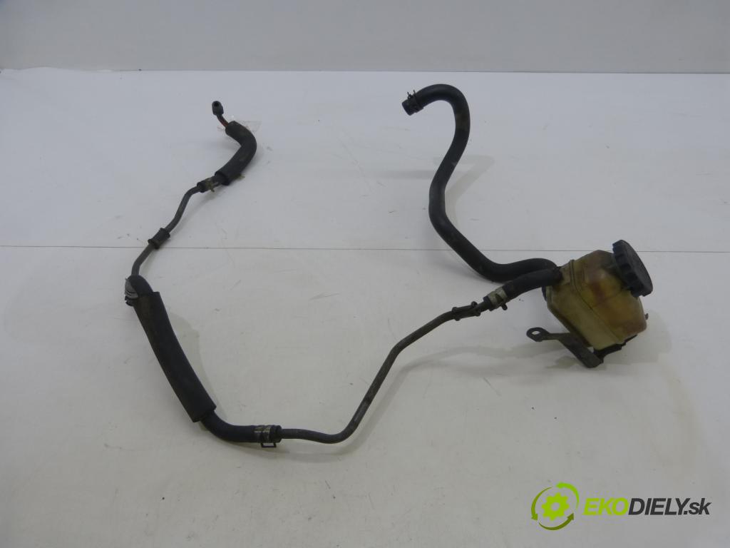 Toyota Corolla E11 1997-2002 1.4 16V 86 HP  63 kW 1400 cm3  Rúrka servočerpadlo